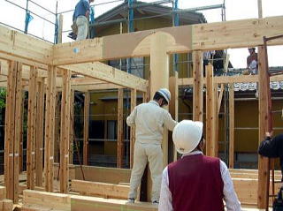 �M���̍H���X