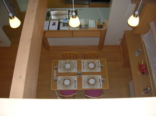 ����������_�C�j���O������