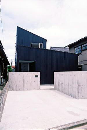 �����̃R�[�g�n�E�X