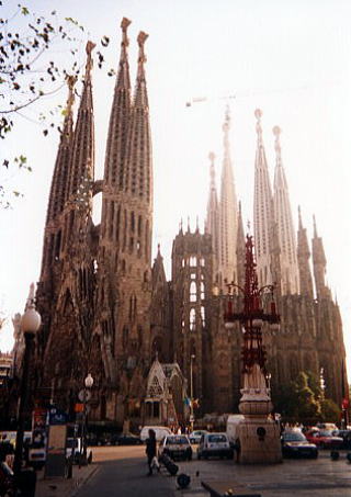 �X�y�C�����s�@�T�O���_�E�t�@�~���A